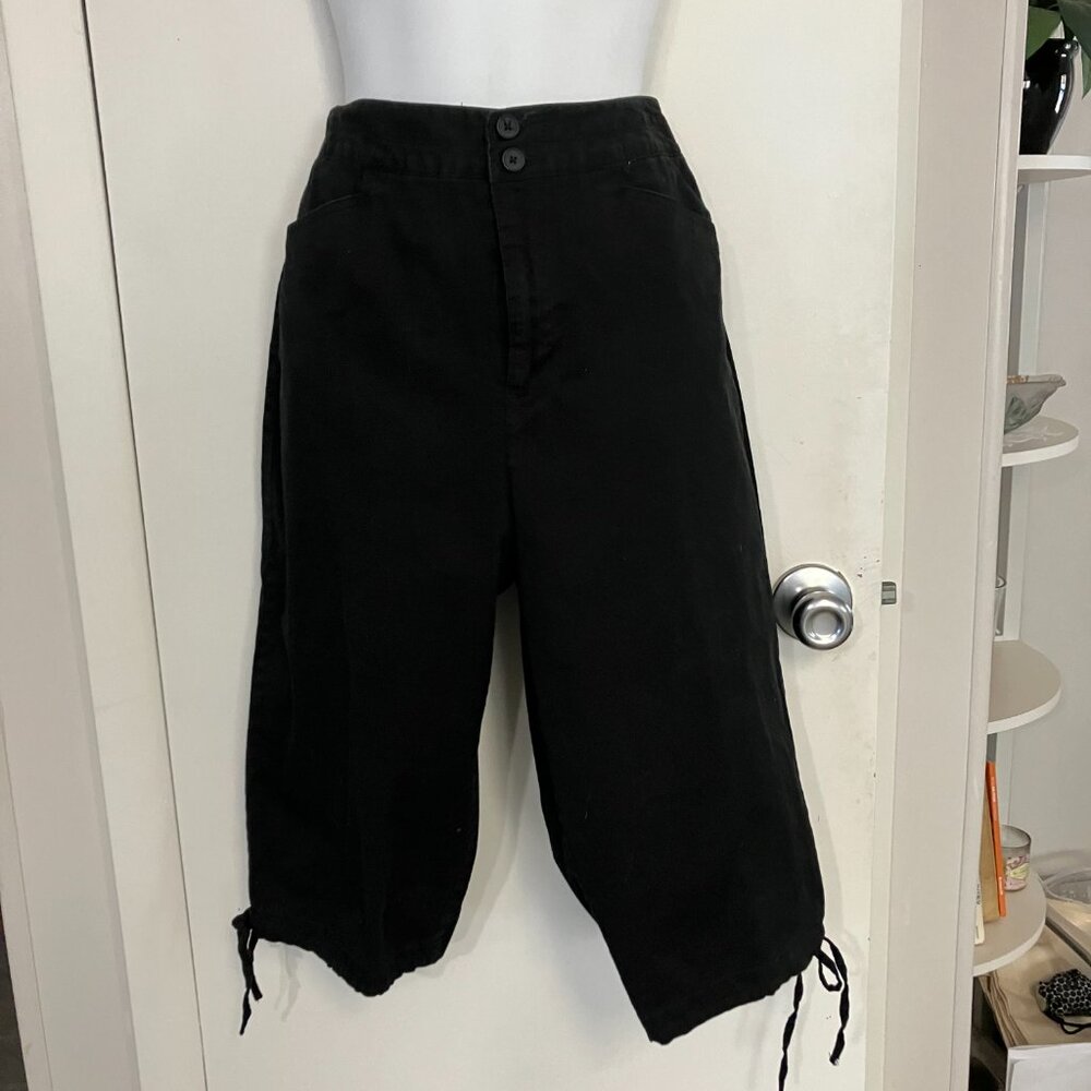 White Stag Black Capri Slacks with Set in Waist Size 12 EUC - Picture 1 of 8